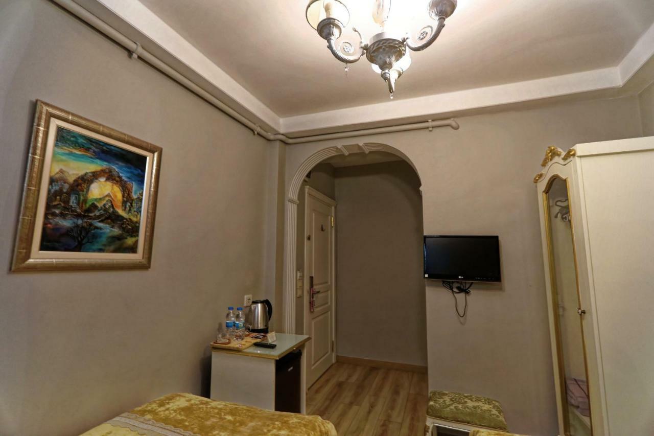Отель Romantic 3*